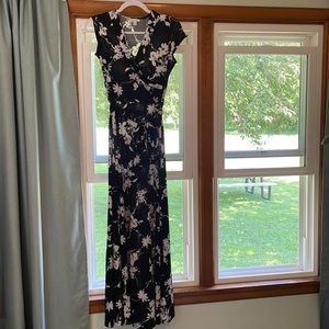 New York and Co black and white faux wrap maxi dress size XS
